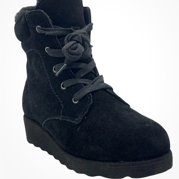 BearPaw Shoes - BEARPAW Phoebe Suede Sheepskin Lace-Up Hiker Boot (Black)